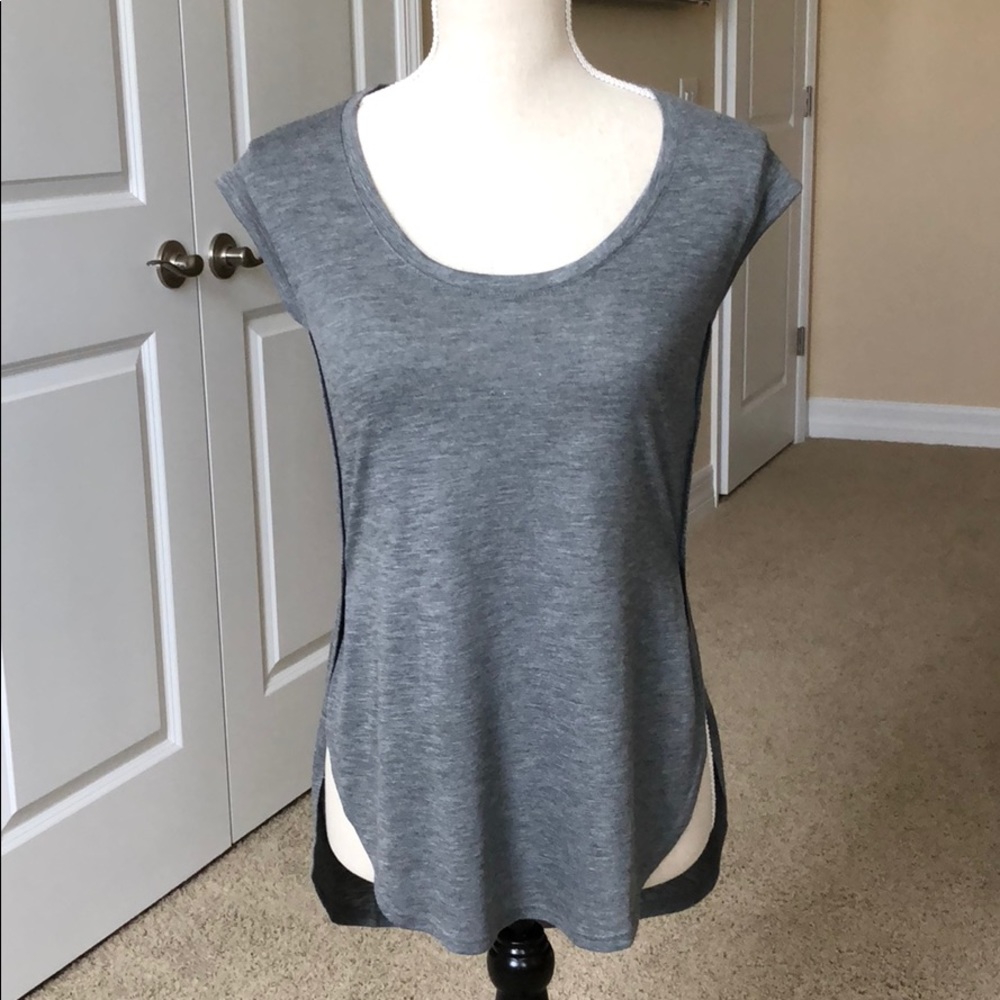 Candies High-Low Capped Sleeve Top - Gray